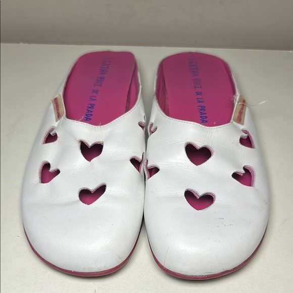 Agatha Ruiz de la prada White Heart Cutout Slip-On Shoes - Picture 1 of 7